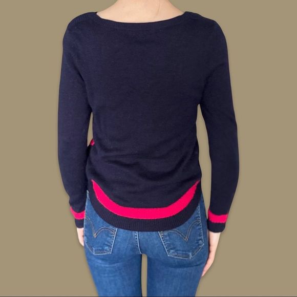 RW&CO. Lion Graphic Scoop Neck Sweater - Picture 2 of 8